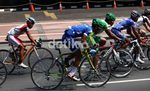 Atlet Sepeda Adu Kecepatan di Jakarta