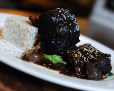 Lezatnya Daging Iga Sechuan Racikan The Fabrik