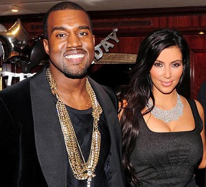 Yang Membuat Kim Kardashian Tergila-gila dengan Kanye West