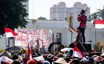 Tolak PLTU, Petani & Nelayan Demo di Istana