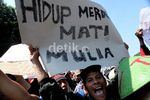 Tolak PLTU, Petani & Nelayan Demo di Istana
