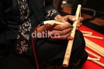 Merangkai Untung dari Kerajinan Suling Sunda