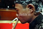 Merangkai Untung dari Kerajinan Suling Sunda