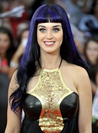 Katy pun nampak seksi dengan busana yang dikenakannya malam itu. (Getty Images/Jag Gundu).