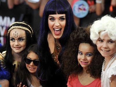 Katy Perry & Para Penggemar Ciliknya