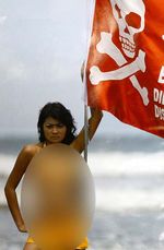 Foto Bikini Mirip Indah Dewi Pertiwi