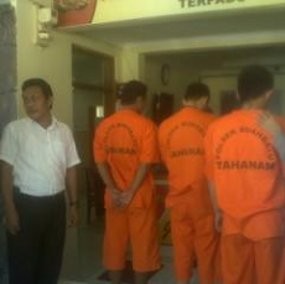 Empat Pejudi Menyerah di Rumah Rekap Togel