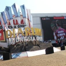 Istora yang Menghibur Luar dan Dalam