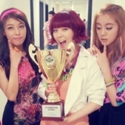 Wonder Girls Gelar Flash Mob Like This