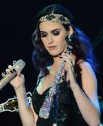 Anggunnya Katy Perry di Pentas