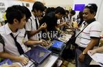 Pelajar Berburu Koin Mancanegara