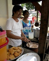 Kopi Joe dengan berbagai bahan racikan yang merupakan milik salah peserta Pasar Kangen 2012 selalu hadir dalam setiap event budaya di Kota Yogyakarta. Bagus Kurniawan/detikNews.