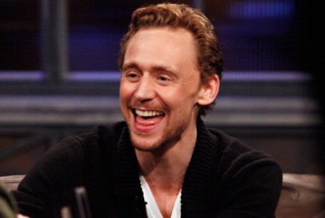 Usai Loki, Tom Hiddleston Jadi Raja Majalah Porno