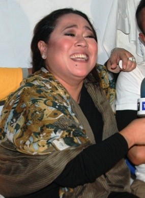 Calon Suami Dikabarkan Masih Beristri, Nunung Rela Dipoligami?