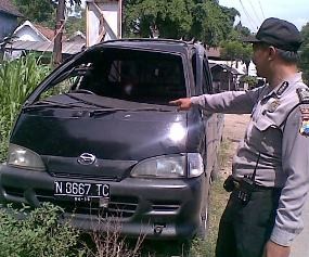 Pick Up Rombongan Pelayat Terguling, Seorang Balita Tewas
