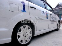 Perubahan kecil yang bisa menambah kesan kokoh juga terlihat pada bagian kaki-kaki dengan ikut menempelkan pelek 17 inci. Luthfi Andika/detikOto.