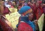 Ratusan Orang Demo Konjen Malaysia di Medan