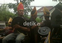 Dalam orasinya mereka menyatakan kecaman terhadap Malaysia yang selalu saja berupaya mengambil alih budaya Indonesia dan menjadikannya bagian dari kebudayaan mereka. Khairul Ikhwan/detikcom.