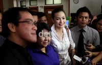 Sidang perdana yang dijadwalkan untuk proses mediasi akhirnya harus tertunda sampai pekan depan.
