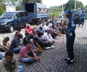 Puluhan Calo di Bandara Juanda Diamankan