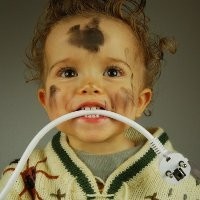 Lingkungan Makin Tak Bersahabat, Masihkah Bertahan Bayi Tak Divaksin?