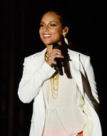 Alicia Keys di Balik Piano