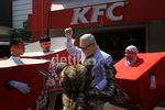 Dianggap Turut Rusak Hutan, KFC Didemo