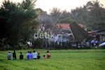Warga Halim Nonton Fokker Jatuh