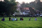 Warga Halim Nonton Fokker Jatuh