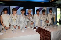 Ketujuhnya ganteng dan sangat segar tak terlihat lelah sedikitpun. Annisa Steviani/detikHot.