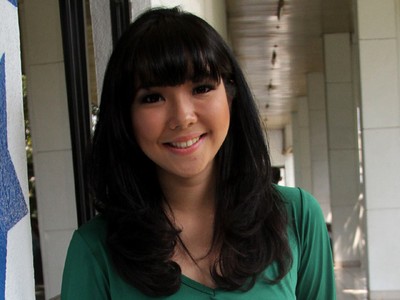 Pacaran dengan Gading, Gisel Makin Ceria