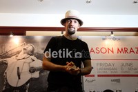 Penggemar berat air kelapa itu juga menjanjikan pertunjukan musik yang berbeda dan akan menebarkan cinta kepada seluruh penggemarnya.
