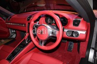 Interior Boxster & Boxster S sendiri terinspirasi dari Carrera GT yang mengutamakan ergonomi dalam sebuah kendaraan. (M Ikhsan/detikOto).