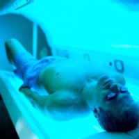 Alasan Orang Mengabaikan Bahaya Tanning