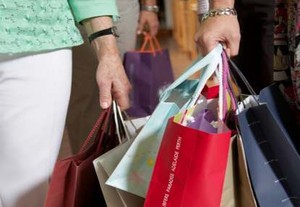 Stres Paling Efektif Diobati dengan Belanja?