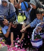 Mayor Heri Korban Fokker TNI AU Dimakamkan