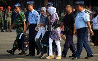 11 Korban tewas terdiri dari 7 kru pesawat TNI AU dan 4 dari warga sipil. 7 Kru yang tewas adalah: Mayor Pnb Heri Setiawan, Kapten Teknisi Agus Supriadi, Letda Pnb Ahmad Syahroni, Serma Sihmulato, Serka Wahyudi, Sertu Purwo Adianto dan Lettu Paulus Adi Prakoso. Sedangkan 4 warga sipil yang tewas adalah: Brian (7), anak dari Mayor Yohanes, Melvi (1), keponakan Mayor Yohanes, Martinah, ibunda Mayor Yohanes dan Onci, adik Ma