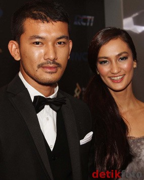 Hello Goodbye, Cinta Atiqah Hasiholan & Rio Dewanto Bersemi di Busan 