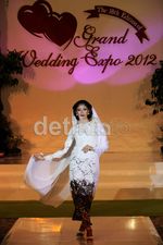 Fashion Show Adjie Notonegoro Its Me: Brides in Love