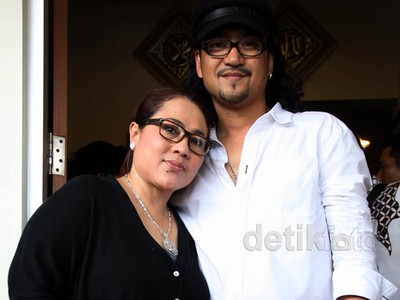 Nunung dan Iyan Klarifikasi Soal Kisah Cintanya