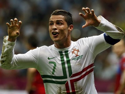 Ronaldo Antar Portugal ke Semifinal