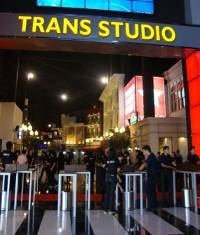 Akhir Pekan Nonton Laser Show di Trans Studio, Yuk!