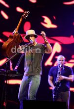 Konser Penuh Cinta Jason Mraz