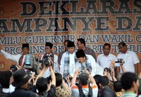 Seluruh cagub dan cawagub juga harus siap menyelenggarakan tahapan pilgub DKI Jakarta ini dengan damai.