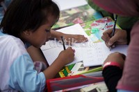 Bermodalkan niat dan kemampuan yang dimilkinya sendiri, Ibu Any kini sedikitnya sudah berhasil mengumpulkan sekitar 130 orang volunteer dari sekitaran wilayah Jakarta dan Bandung