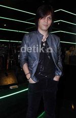 Once Luncurkan Album Solo Once & His Album