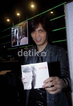 Once Luncurkan Album Solo Once & His Album