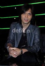 Once Luncurkan Album Solo Once & His Album