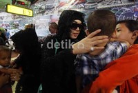 Tepat sehari sebelum keberangkatannya, Syahrini mengaku akan berdoa di tanah suci agar cepat menikah