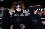 Syahrini Berangkat Umroh Tanpa Ditemani Bubu